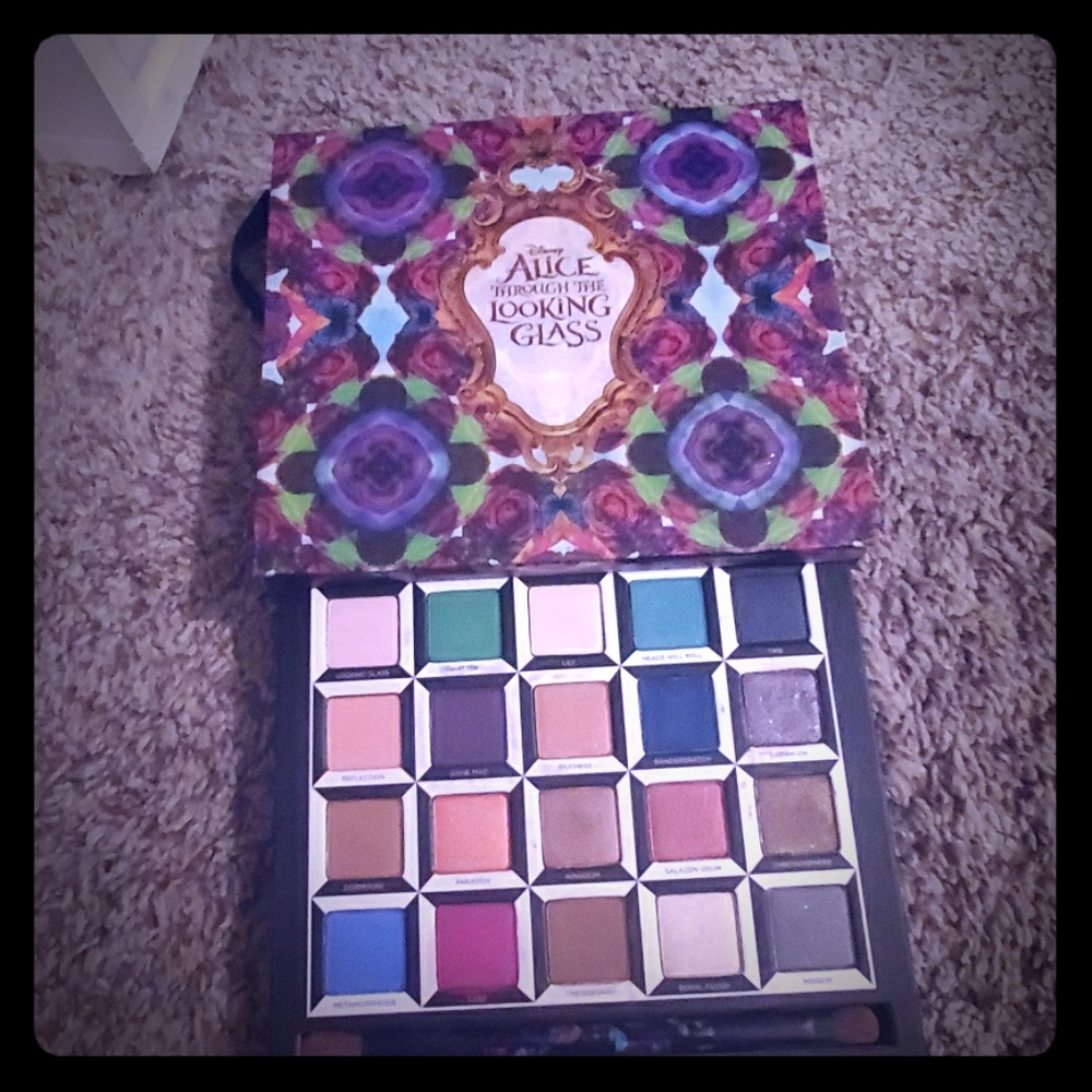 Urban decay Alice wonderland makeup